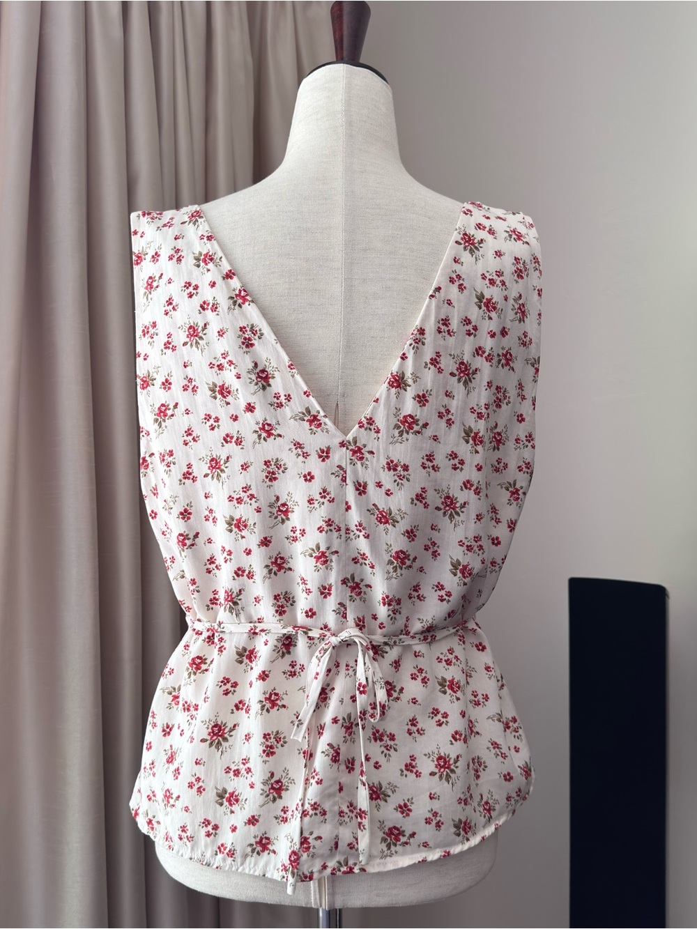 Reformation Vireo Top Large - Picture 4 of 11